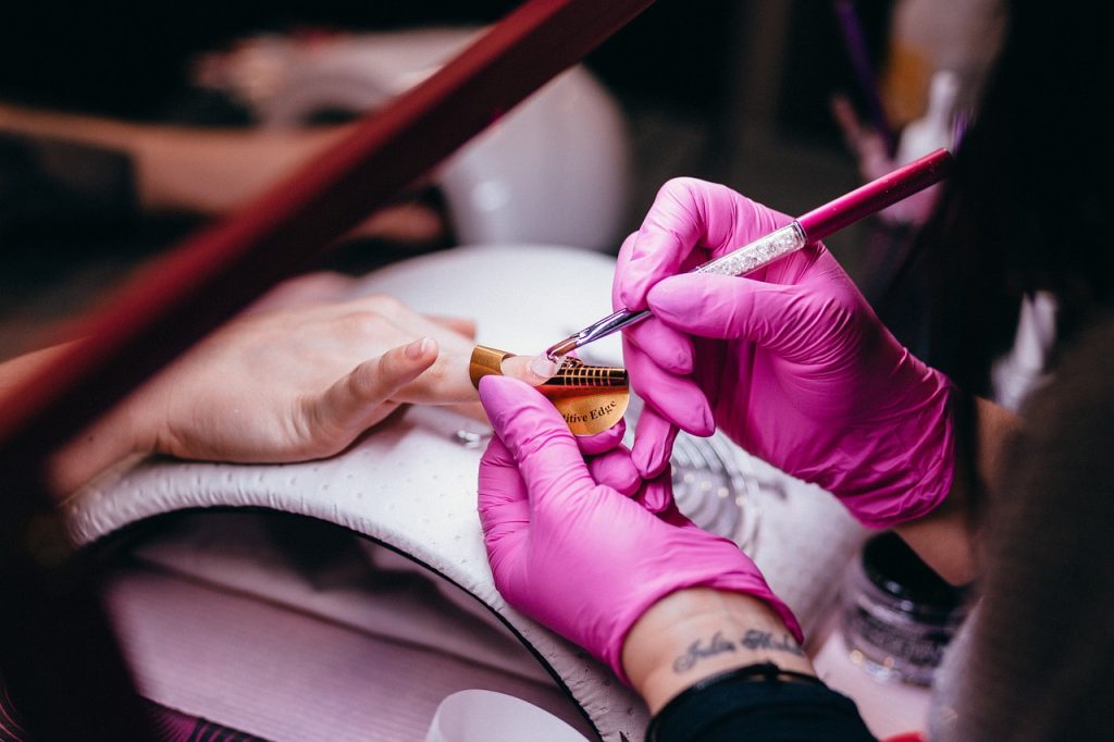 what-should-you-avoid-at-nail-salons