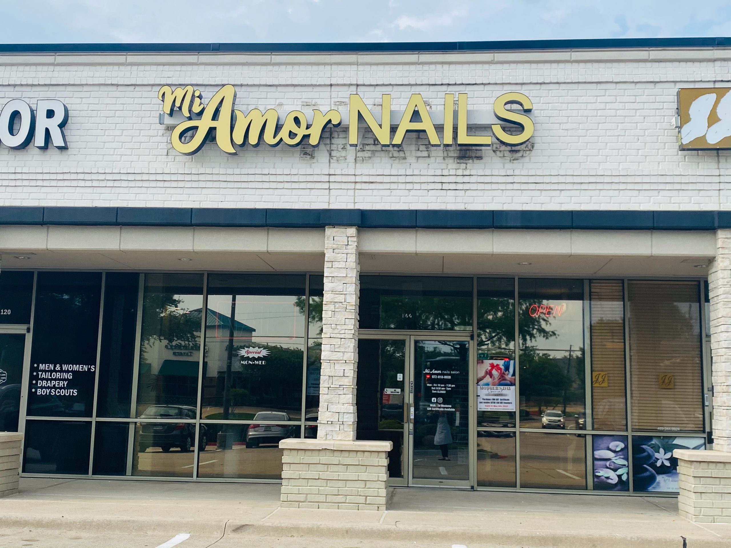 mi-amor-nails-salon-dallas-tx-75287-salon-exterior