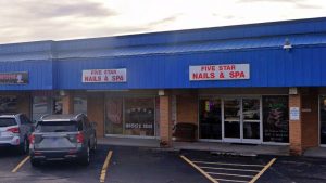 five-star-nails-spa-oak-ridge-tn-37830-salon-exterior