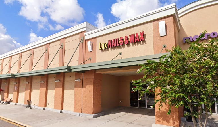 lux-nails-wax-salon-riverview-fl-33578-salon-exterior