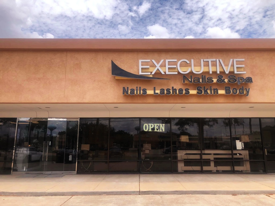 executive-nails-spa-copperfield-houston-tx-77095-salon-exterior