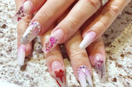 pink-white-nails-riverview-fl-33578-salon-art-design