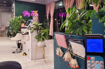 fresh-nail-bar-tampa-fl-33615-salon-inside