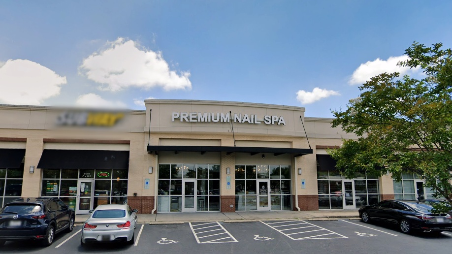 premium-nails-spa-charlotte-nc-28273-salon-exterior