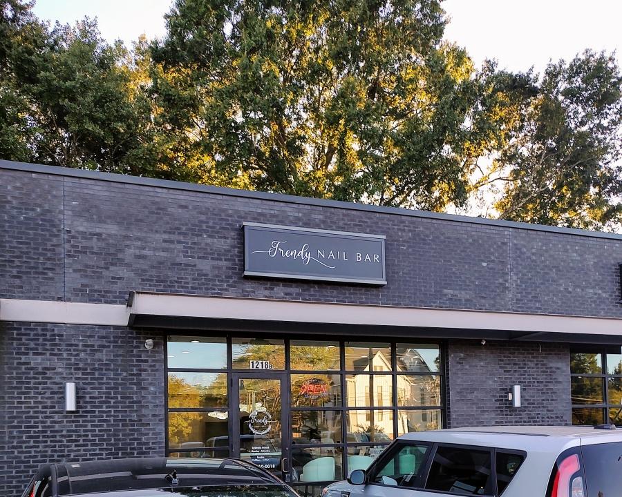 trendy-nail-bar-charlotte-nc-28205-salon-exterior