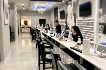 5th-nail-lounge-knoxville-tn-37919-salon-interior