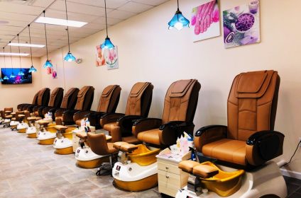 luxury-nail-bar-knoxville-tn-37934-salon-interior