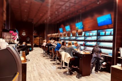 artisan-nail-lounge-memphis-tn-38117-salon-interior