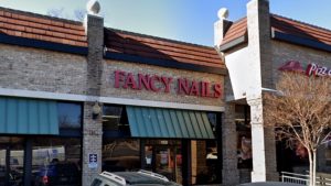 fancy-nails-memphis-tn-38104-salon-exterior