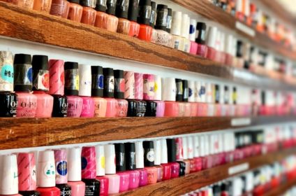 gloss-nail-bar-memphis-tn-38117-salon-gel-polish-center