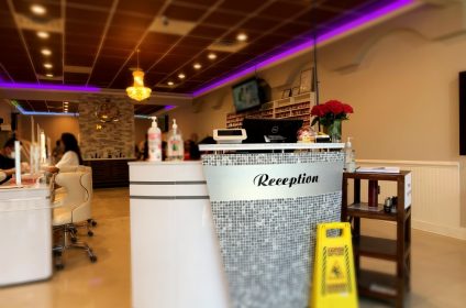 k-nails-cordova-tn-38016-salon-interior