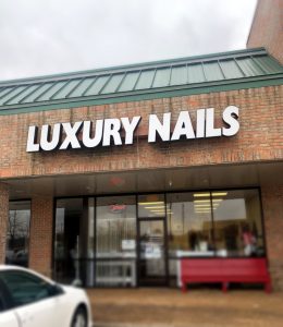 luxury-nails-arlington-tn-38002-salon-exterior