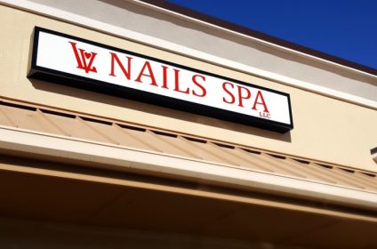 lv-nail-spa-lenoir-city-tn-37771-salon-exterior