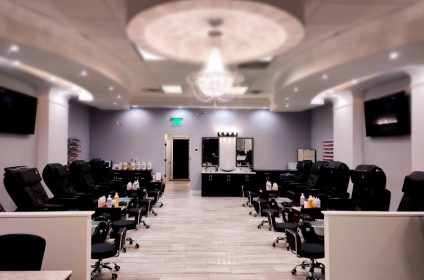 mystique-nails-spa-lenoir-city-tn-37772-salon-interior