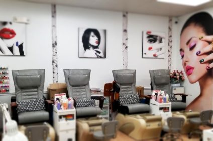regal-nails-salon-spa-cordova-tn-38018-salon-interior