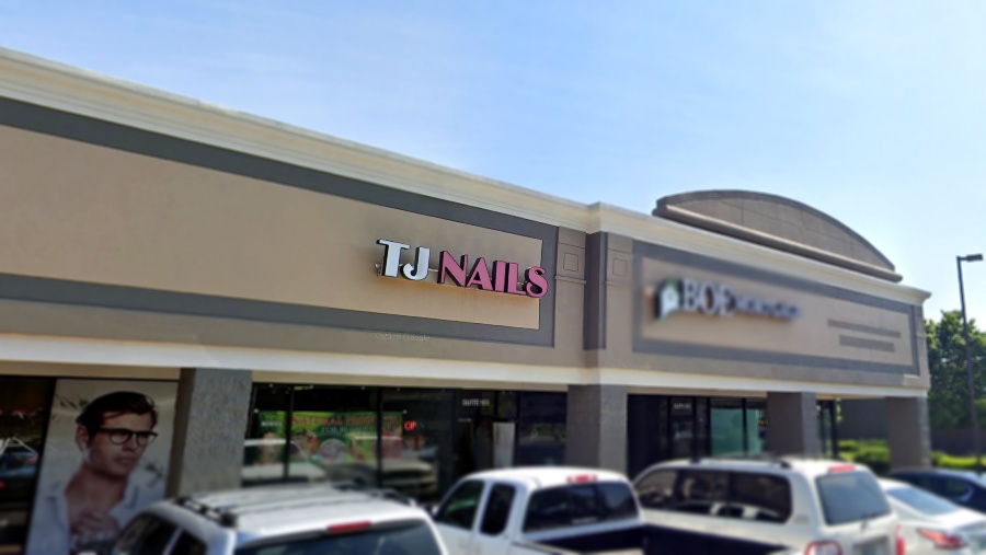 tj-nails-cordova-tn-38018-salon-exterior