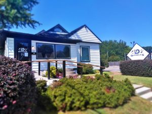 dabbles-hair-company-memphis-tn-38104-salon-exterior