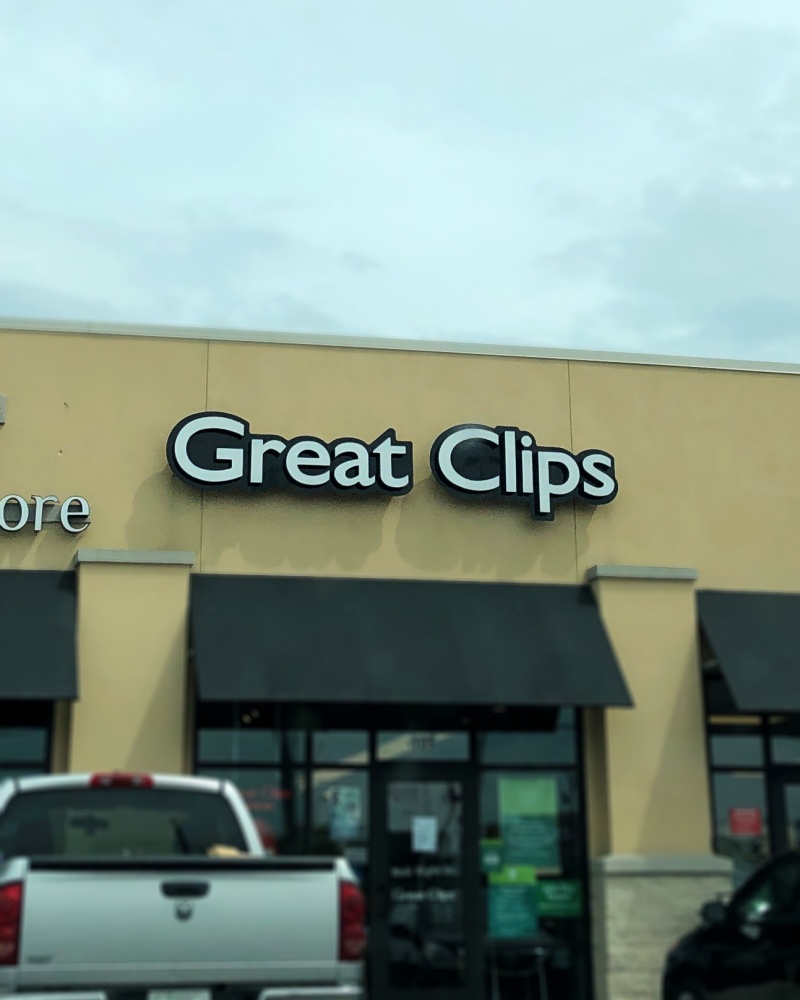 great-clips-millington-tn-38053-salon-exterior