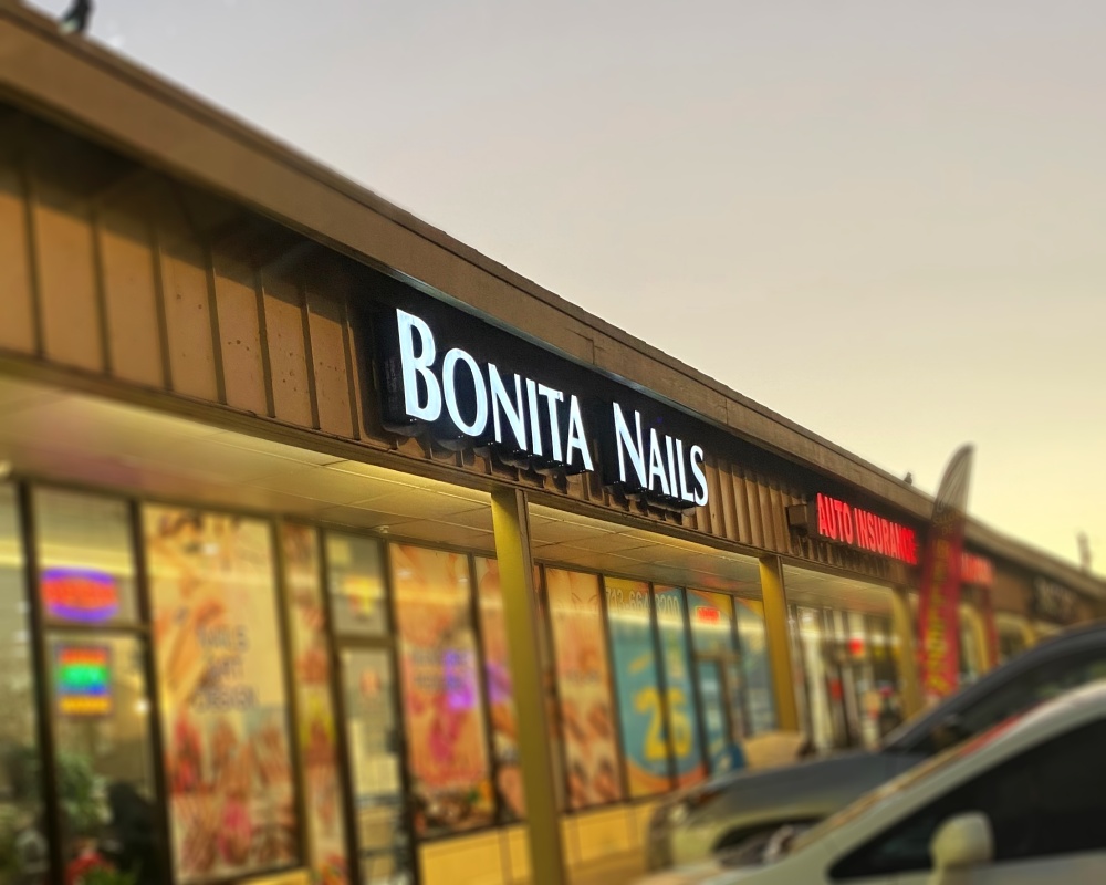 bonita-nails-spa-houston-tx-77081-salon-exterior