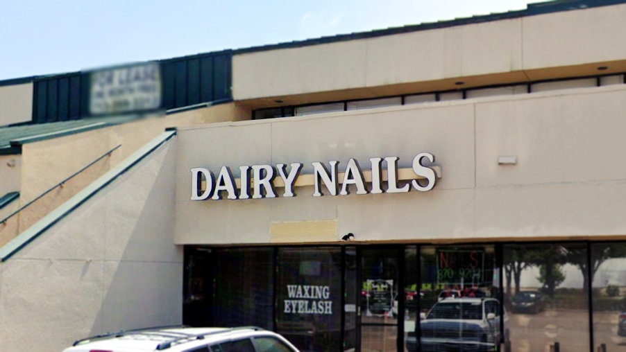 dairy-nails-houston-tx-77082-salon-exterior