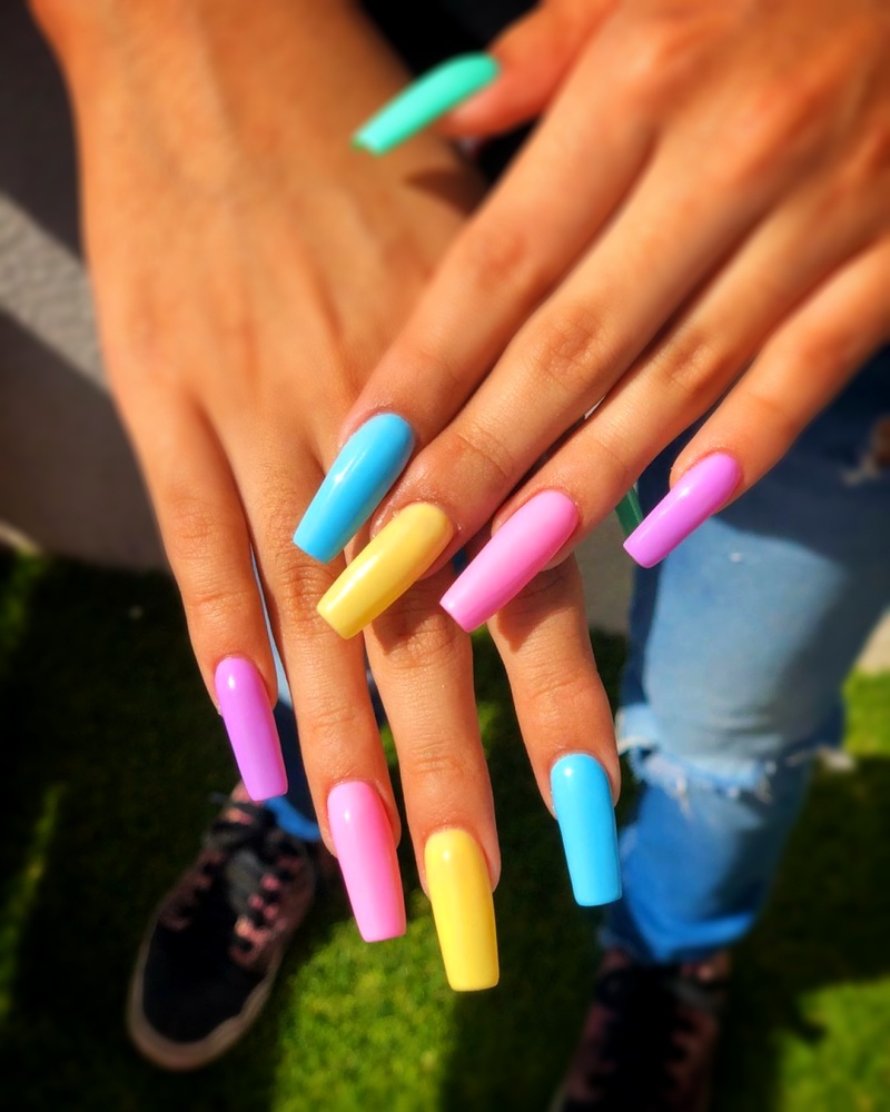 pastel-rainbow-cute-summer-nail-art-trends-to-try-in-2023