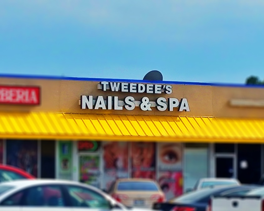 tweedee-nails-spa-houston-tx-77075-salon-exterior