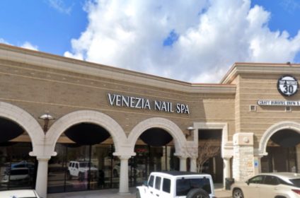 venezia-nails-spa-houston-tx-77077-salon-exterior