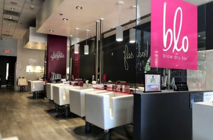 blo-blow-dry-bar-sugar-land-tx-77479-hair-salon-interior