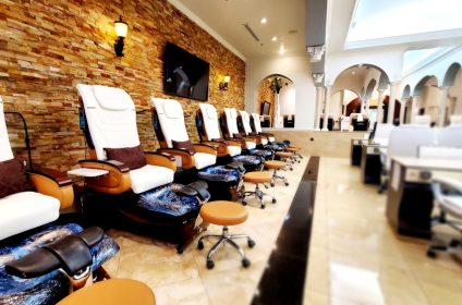 le-luxe-nail-bar-sugar-land-tx-77479-salon-interior