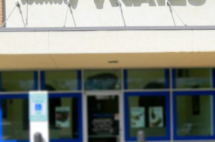 luxury-nails-sugar-land-tx-77498-salon-exterior