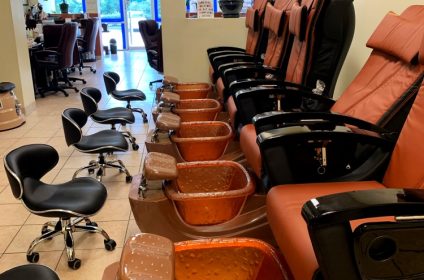 luxury-nails-sugar-land-tx-77498-salon-interior