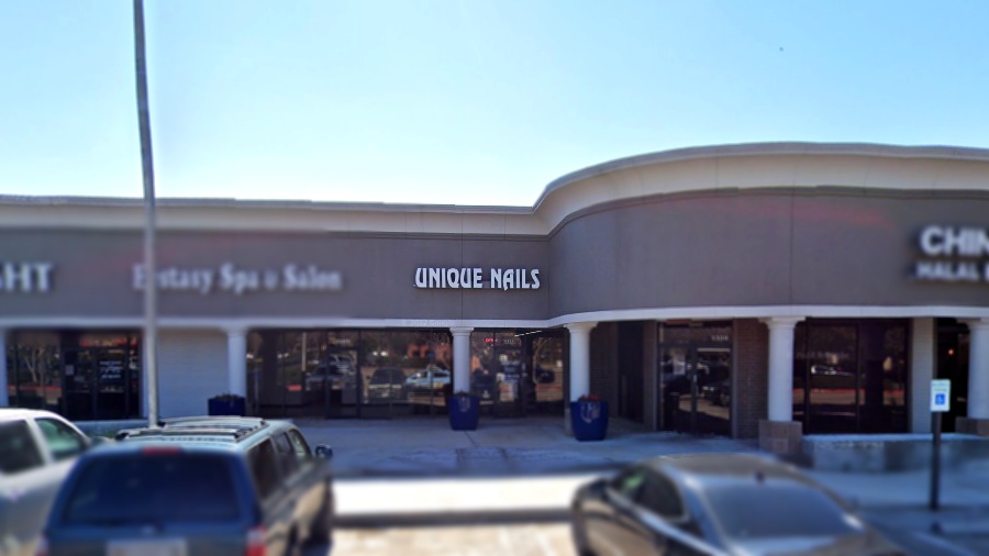 unique-nails-sugar-land-tx-77478-salon-exterior