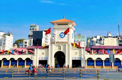 ben-thanh-market-in-ho-chi-minh-city-vietnam-exterior
