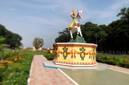 cao-dai-holy-see-temple-in-tay-ninh-vn-840000-statue