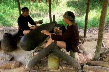 cu-chi-tunnel-in-ho-chi-minh-city-vietnam-733000-exhibit