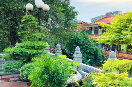 pho-quang-buddhist-temple-in-ho-chi-minh-city-vn-700000-scenery