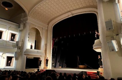 saigon-opera-house-in-ho-chi-minh-city-vietnam-show