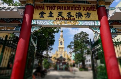 st-francis-xavier-church-in-ho-chi-minh-city-vn-700000-entrance