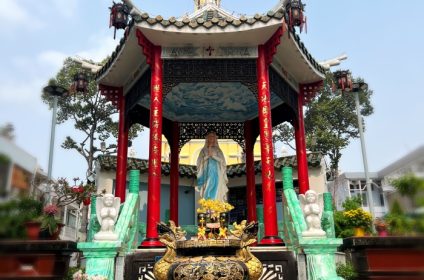 st-francis-xavier-church-in-ho-chi-minh-city-vn-700000-statue