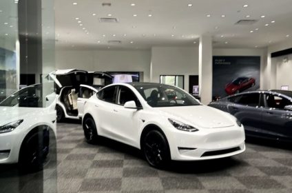 the-galleria-houston-tx-77056-shopping-mall-exhibit