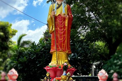 ton-thanh-pagoda-in-long-an-850000-mekong-delta-buddha-statue