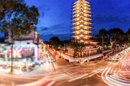 vietnamese-national-buddhist-temple-in-ho-chi-minh-city-700000-exterior