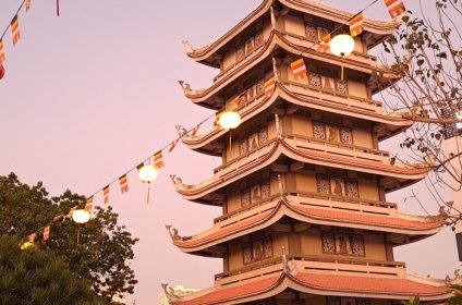 vinh-nghiem-buddhist-temple-in-ho-chi-minh-city-vn-700000-tower
