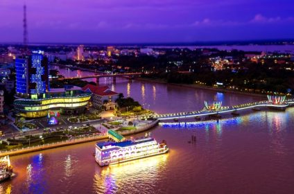 can-tho-river-in-mekong-delta-900000-vietnam-scenery