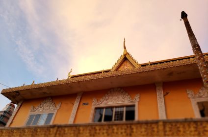 munirensay-khmer-buddhist-temple-in-can-tho-900000-mekong-delta-scenery